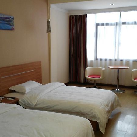 Thank Inn Chain Hotel Henan Xinyang Train Station Gongqu Road מראה חיצוני תמונה