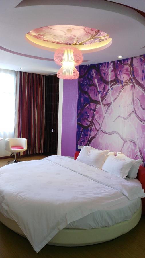 Thank Inn Chain Hotel Henan Xinyang Train Station Gongqu Road מראה חיצוני תמונה